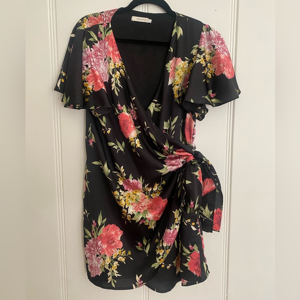 Mod Goddess Floral Satin Dress, Black, Size L